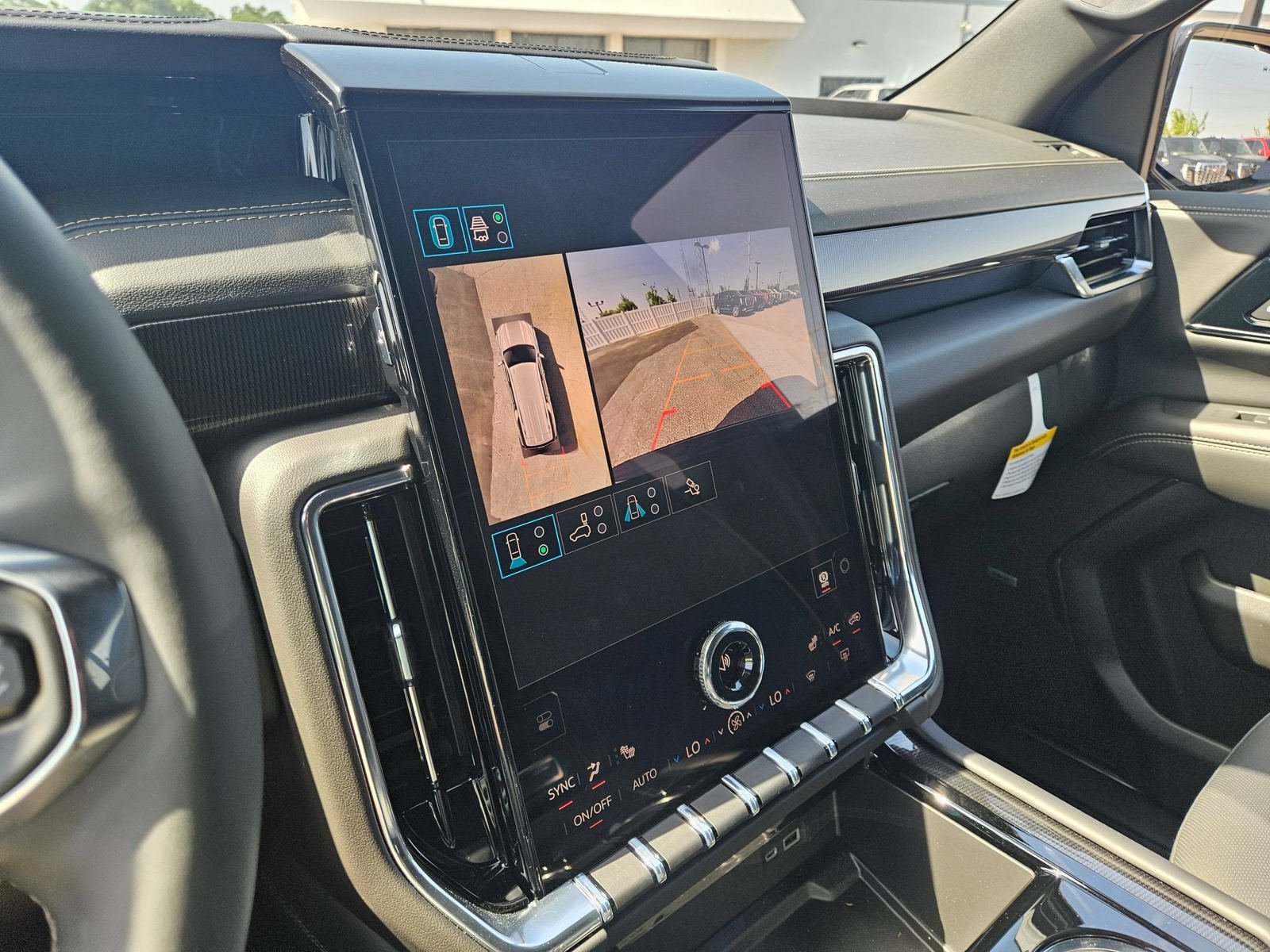 New 2026 GMC Yukon XL Elevation AWD/4WD image 17