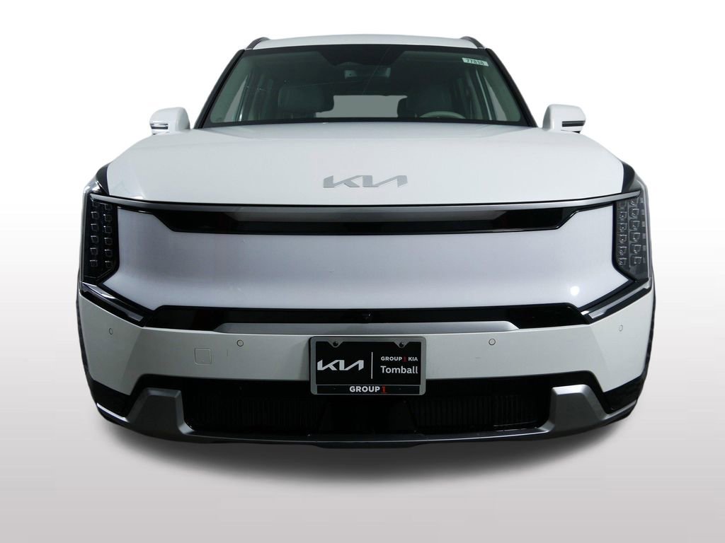 Certified 2024 Kia EV9 Land image 3