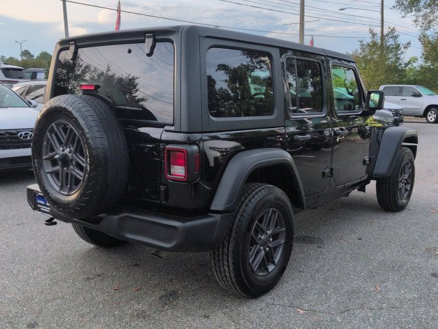 Used 2024 Jeep Wrangler Unlimited Sport AWD/4WD image 5
