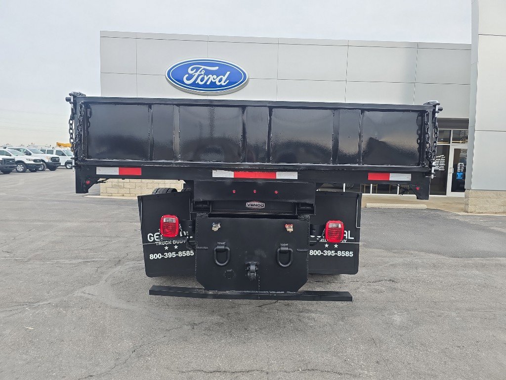 Used 2022 Ford F750 2WD Regular Cab Super Duty image 7
