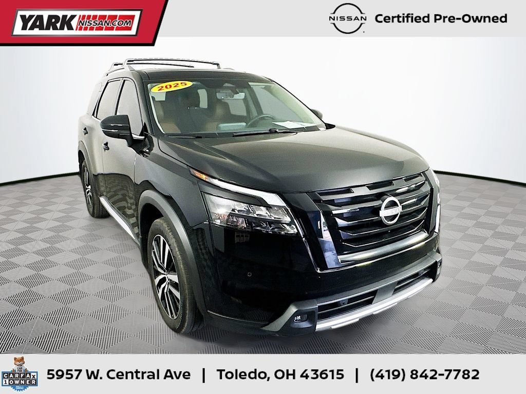 Certified 2025 Nissan Pathfinder Platinum w/ Black Appearance Package