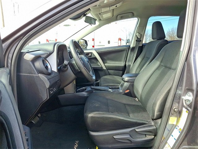 Used 2017 Toyota RAV4 LE image 10