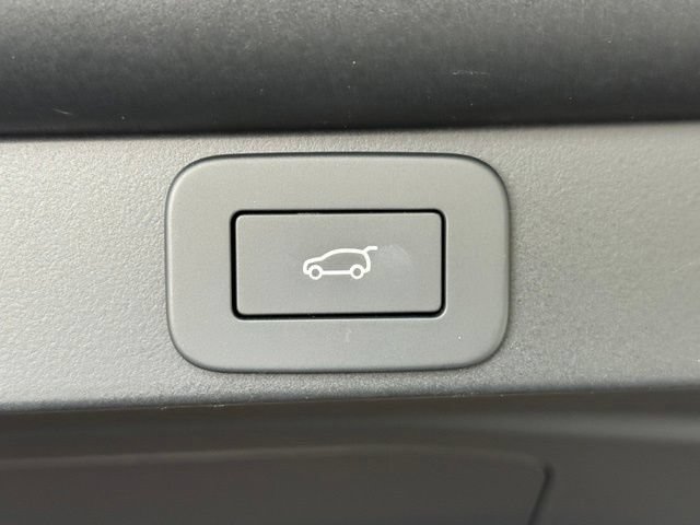 Used 2026 Land Rover Range Rover SE AWD/4WD image 15
