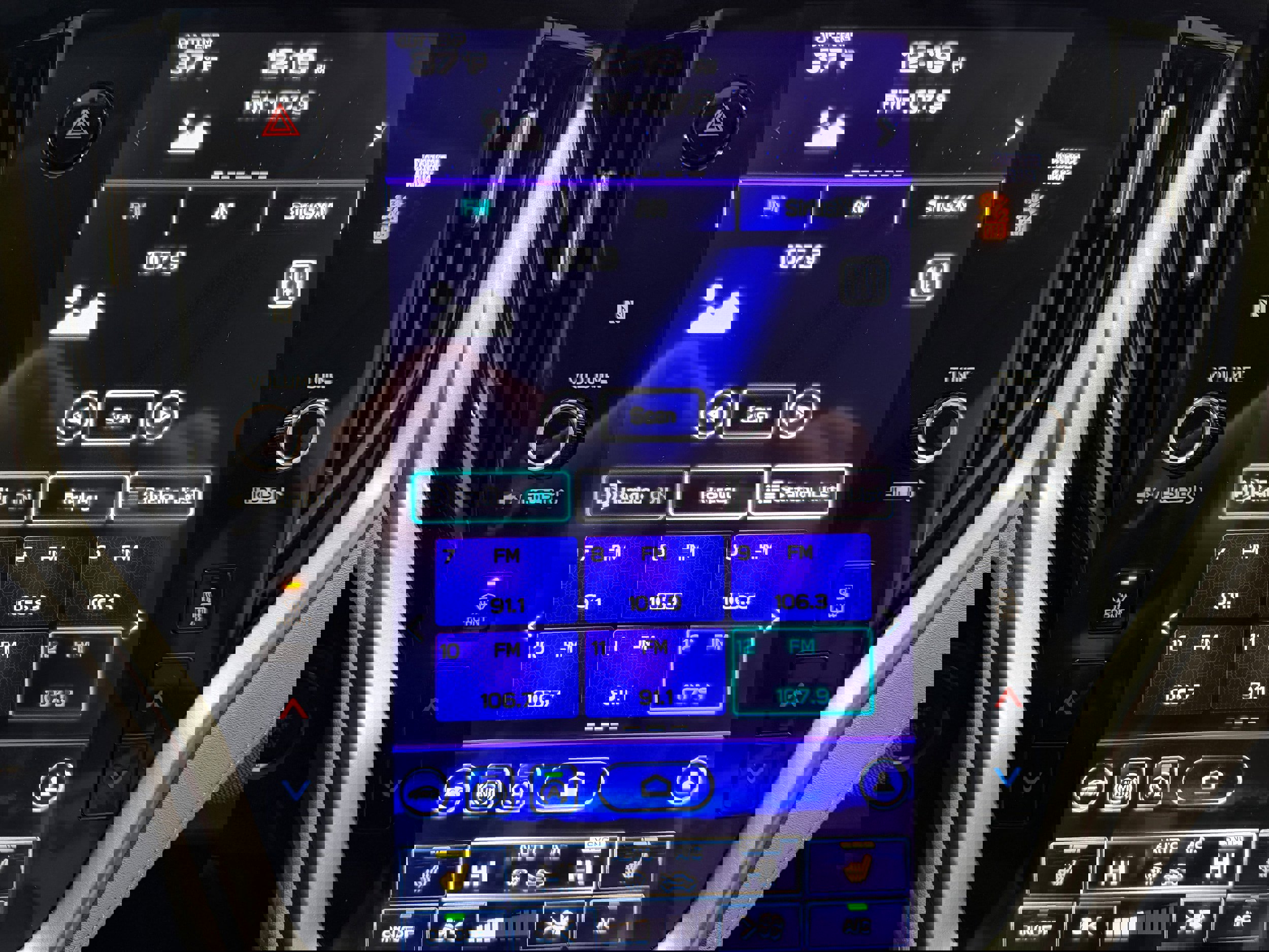 Used 2021 Subaru Outback Premium image 12