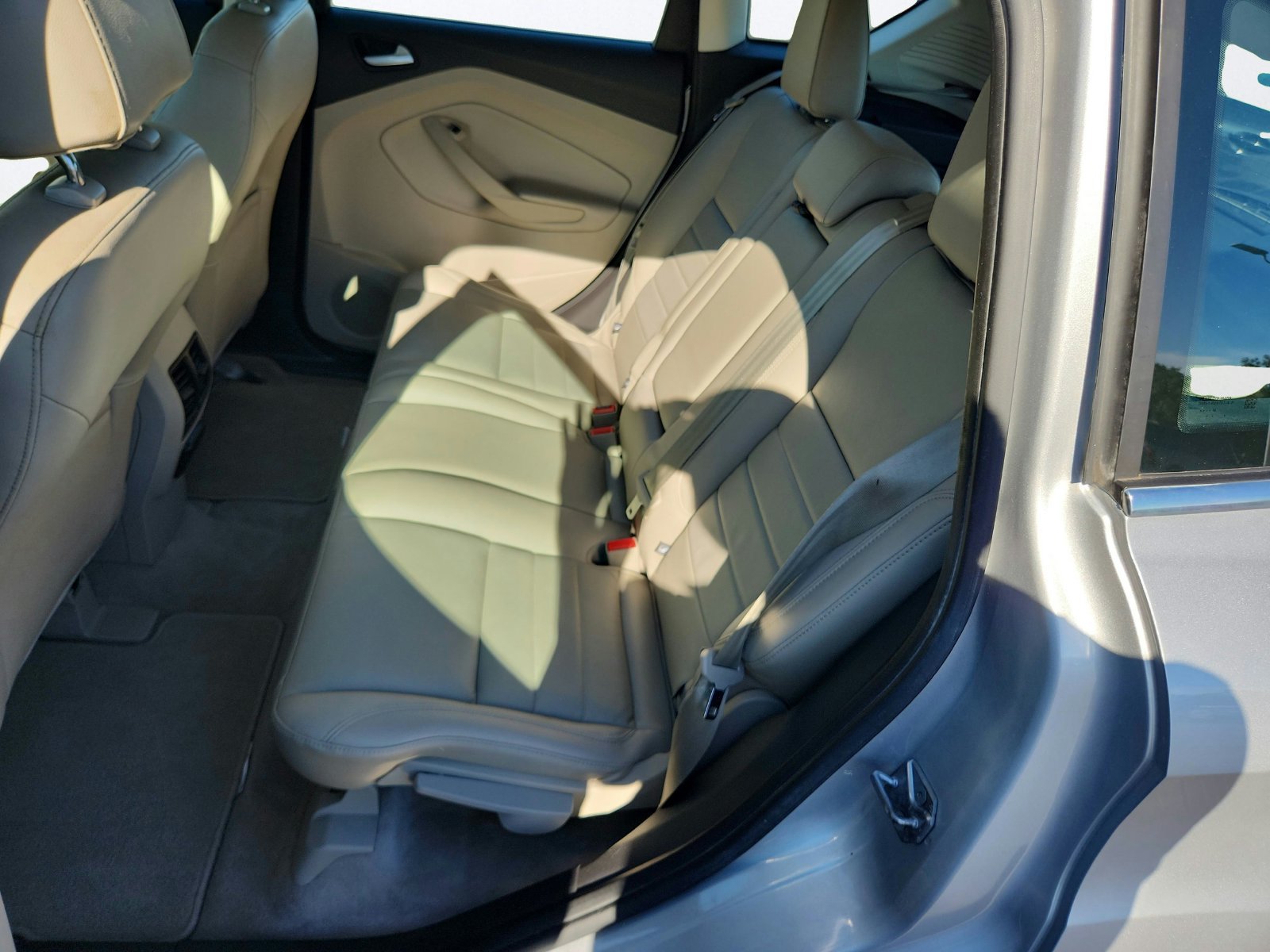 Used 2014 Ford C-MAX Energi SEL FWD image 21