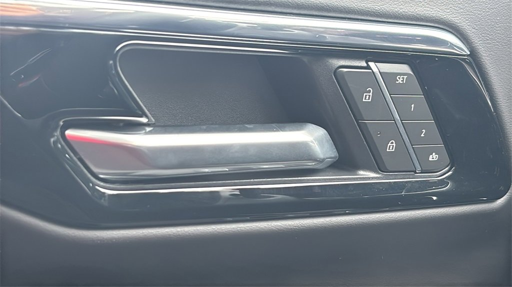 Used 2025 Chevrolet Tahoe High Country w/ Sun And Tow Package image 32