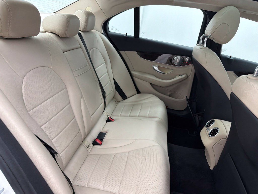 Used 2015 Mercedes-Benz C 300 4MATIC Sedan image 31