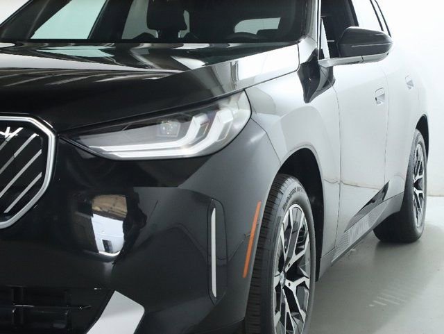Used 2025 BMW X3 xDrive30i w/ Premium Package AWD/4WD image 5