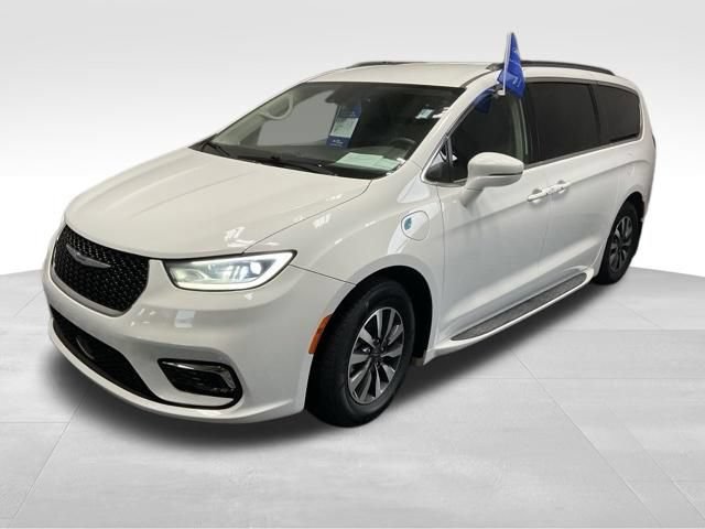 Used 2021 Chrysler Pacifica Touring