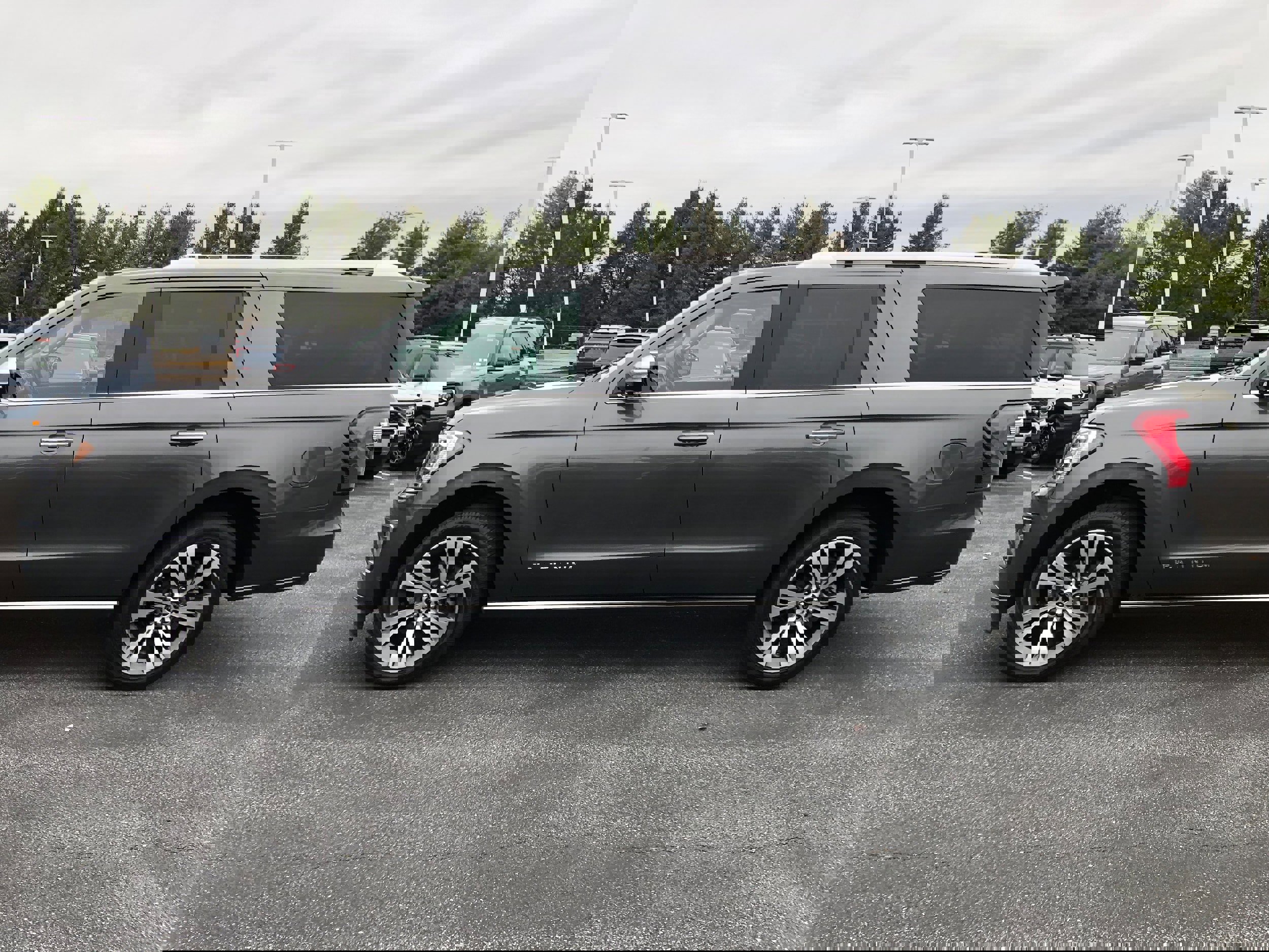 Certified 2021 Ford Expedition Max Platinum image 2