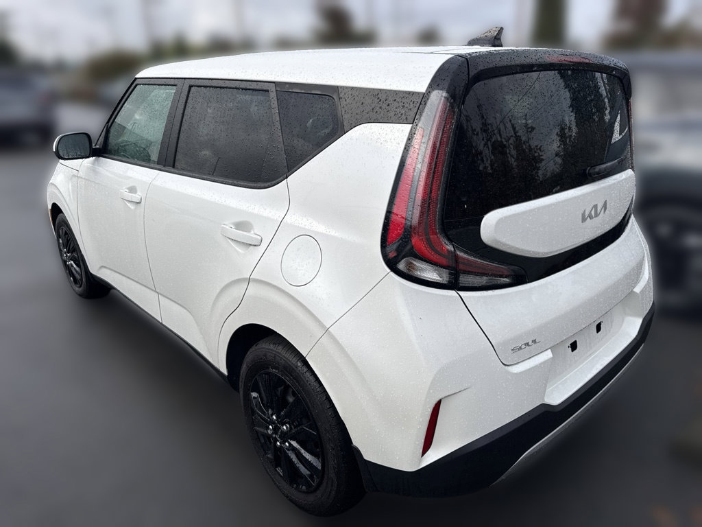 Certified 2023 Kia Soul LX FWD image 9