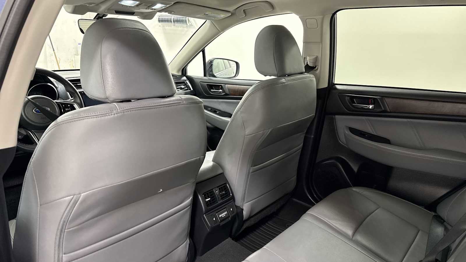 Used 2018 Subaru Outback 2.5i Limited image 26