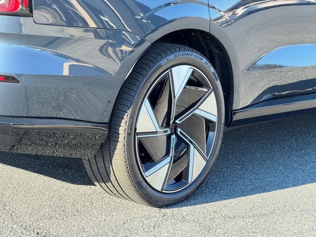 New 2025 Volvo EX90 Ultra w/ Protection Package Premier image 8