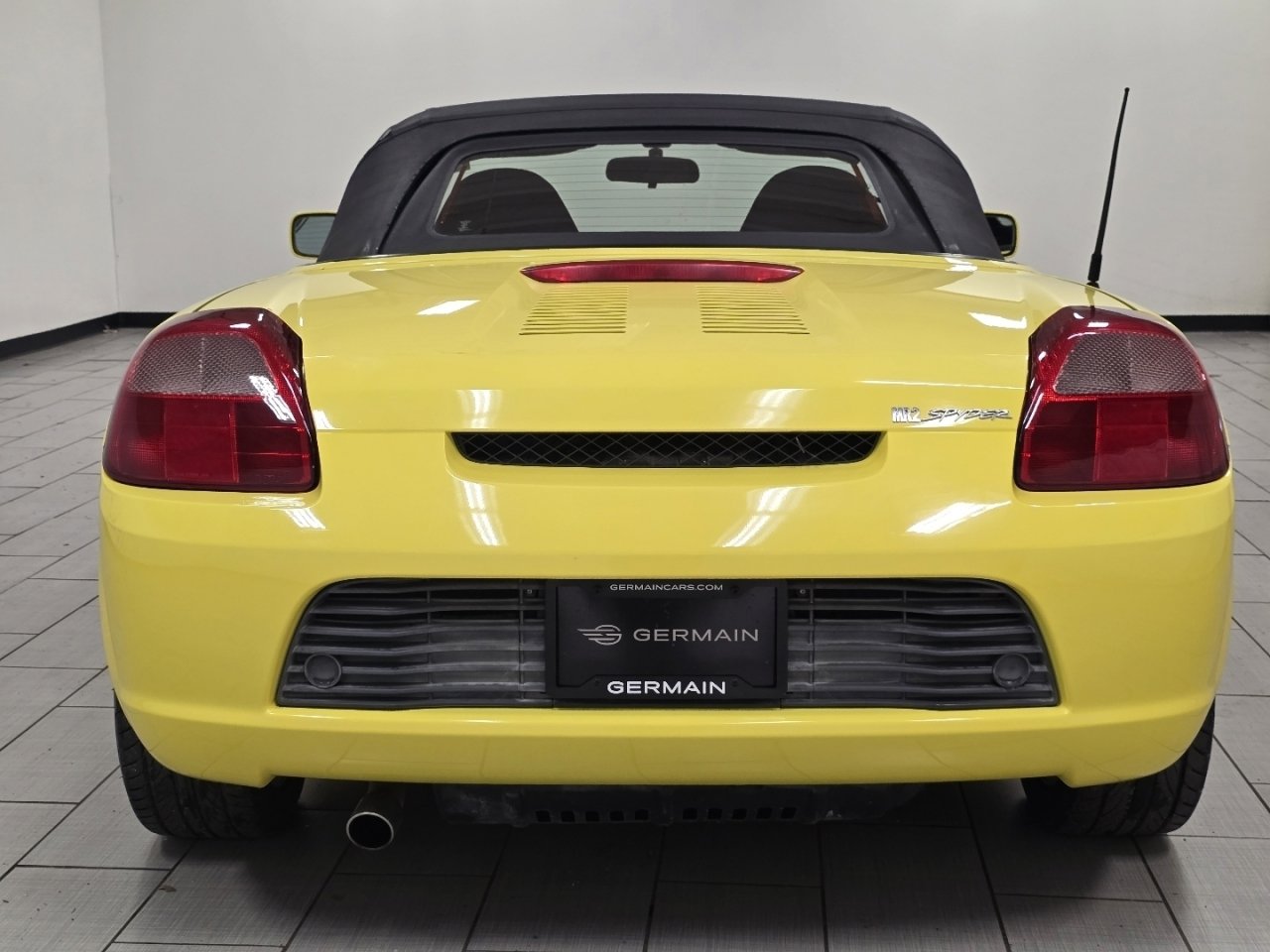 Used 2000 Toyota MR2 Base image 10