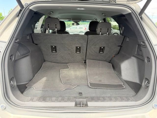 Used 2018 Chevrolet Equinox LT FWD image 8