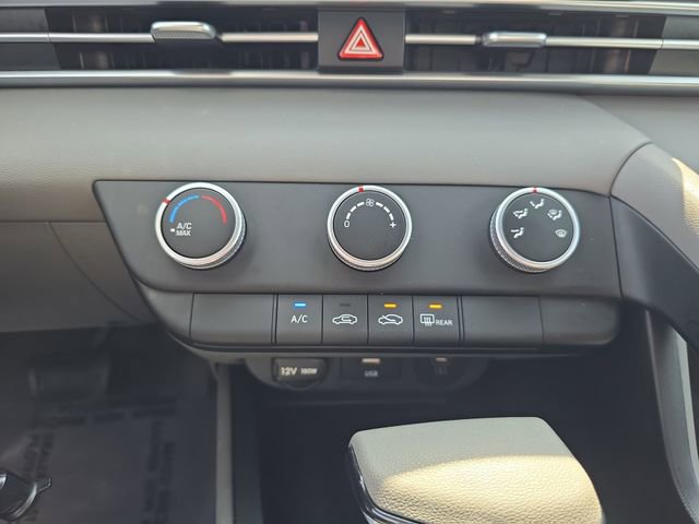 Used 2025 Hyundai Elantra SE FWD image 18