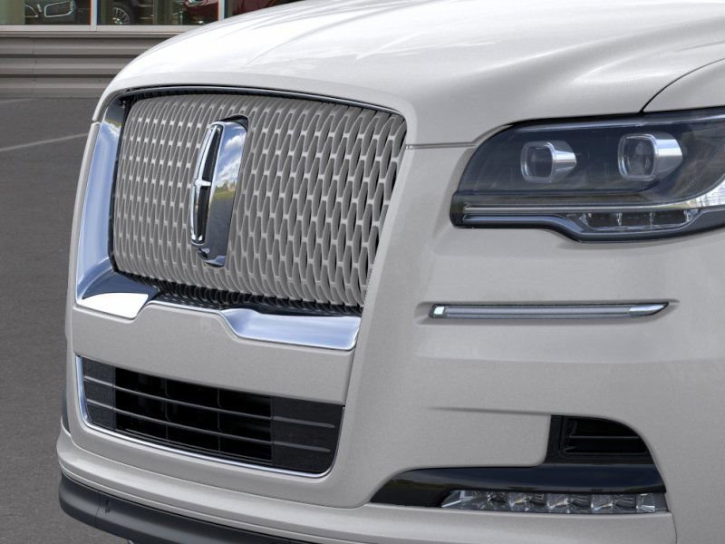 New 2024 Lincoln Navigator L Reserve image 25