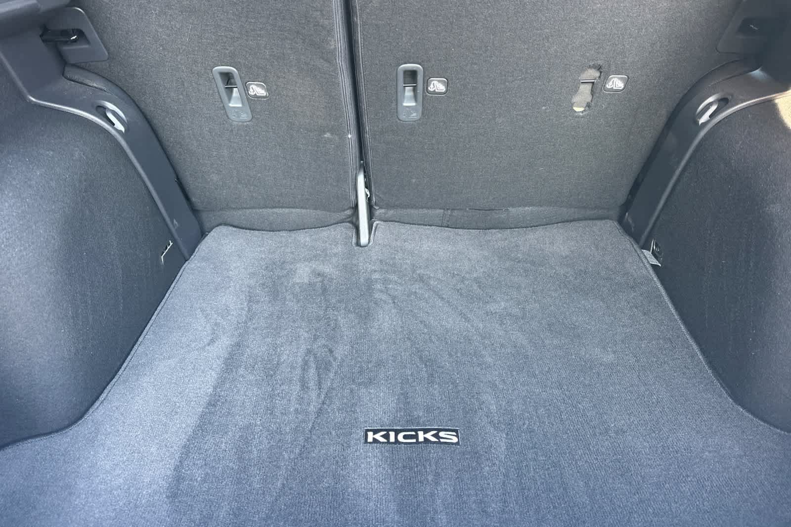 Certified 2025 Nissan Kicks Play S FWD image 16