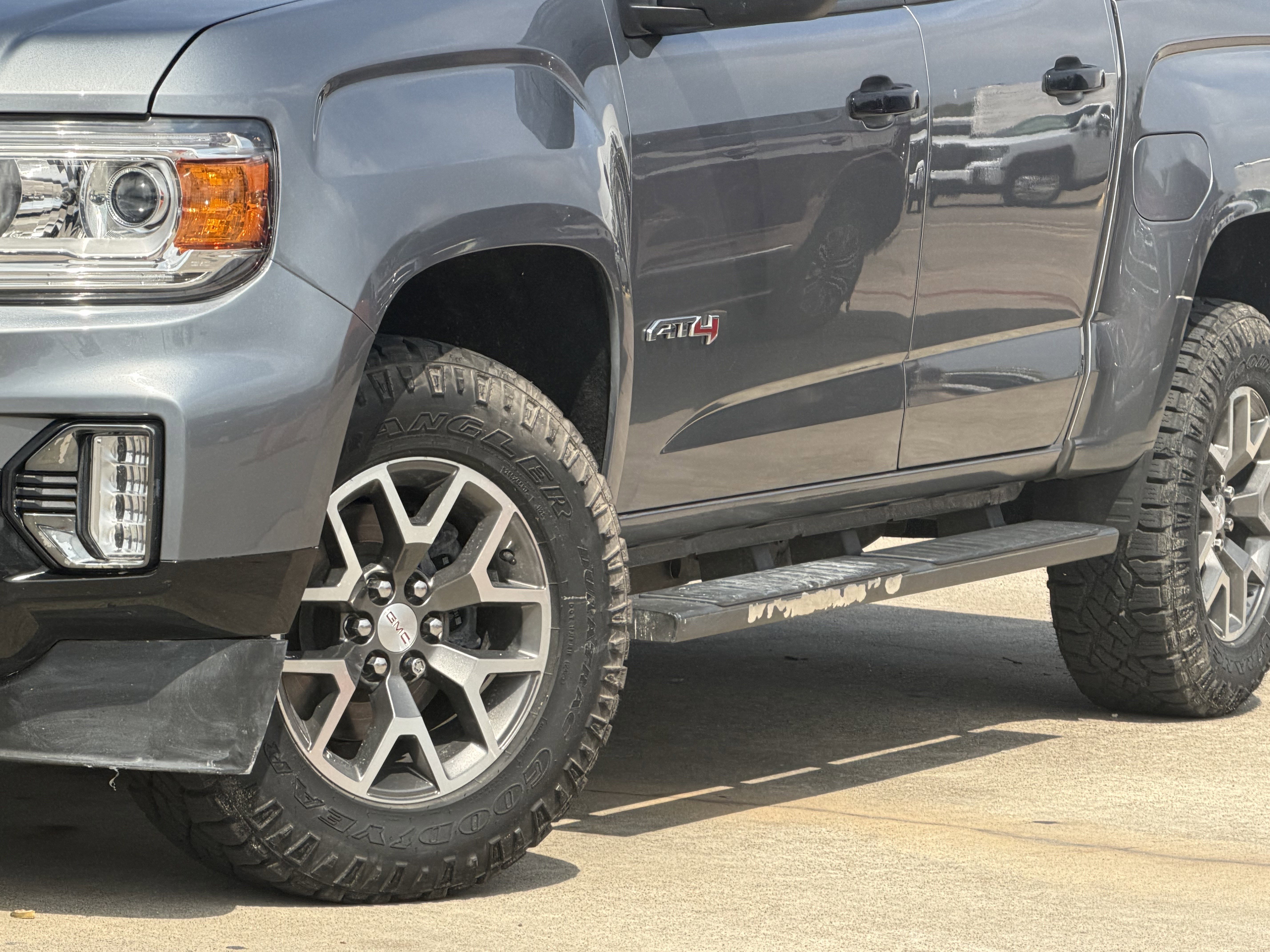 Used 2022 GMC Canyon AT4 w/ Trailering Package AWD/4WD image 27