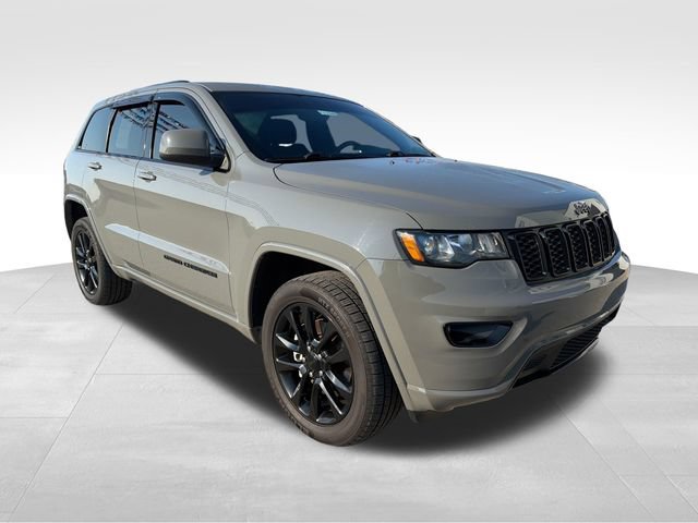 Used 2021 Jeep Grand Cherokee Laredo X AWD/4WD image 3