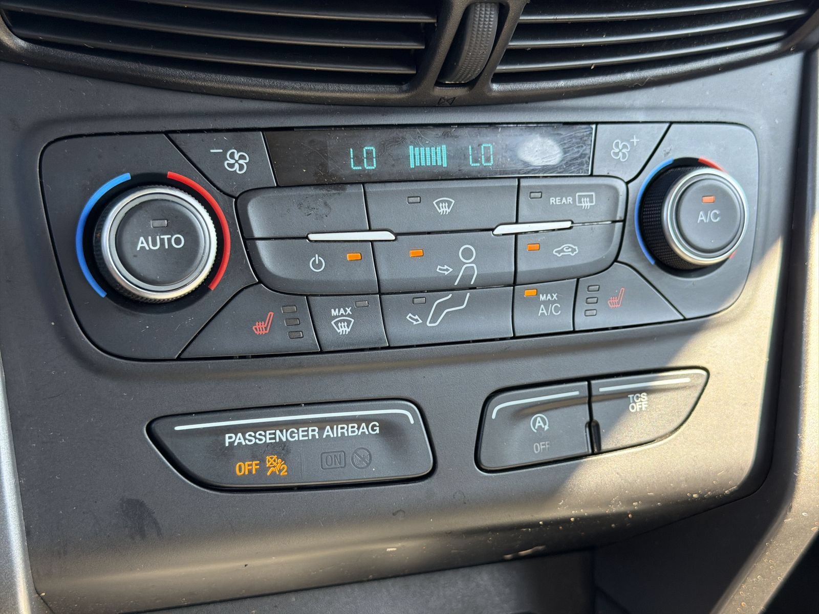 Used 2018 Ford Escape SEL AWD/4WD image 25
