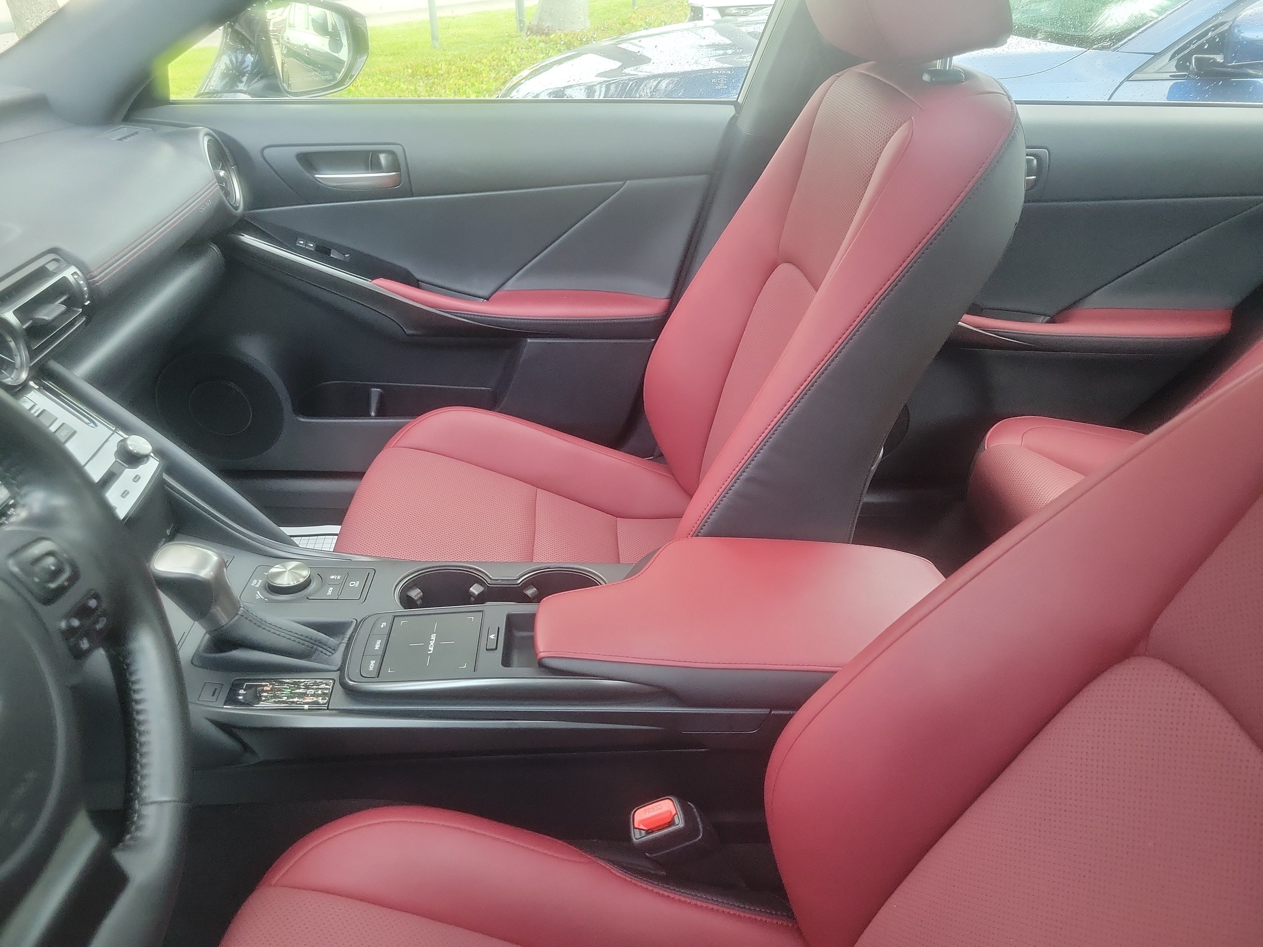 Used 2025 Lexus IS 300 w/ Comfort Package RWD image 14
