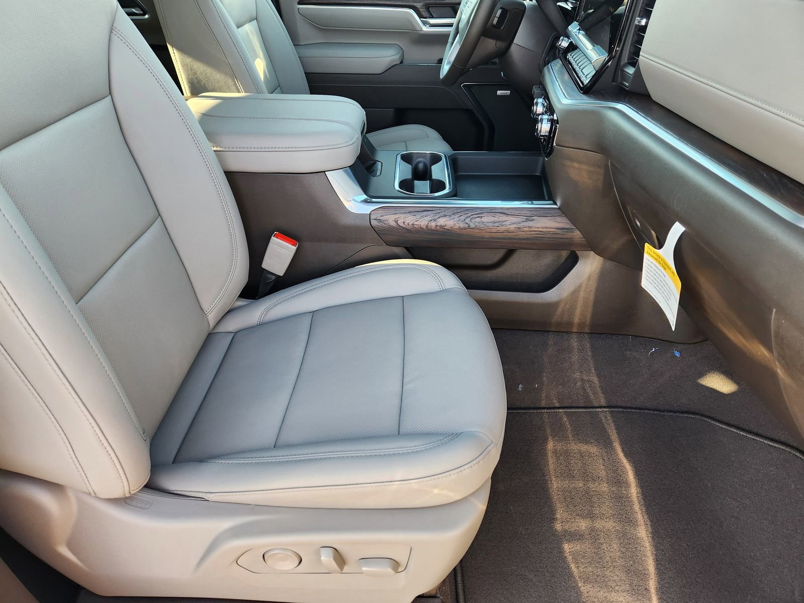 New 2026 GMC Sierra 3500 SLT w/ Texas SLT Premium Package image 17