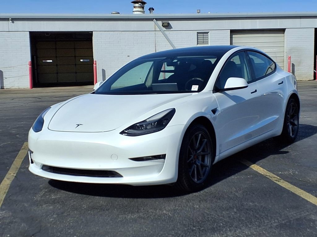 Used 2022 Tesla Model 3 Long Range image 2