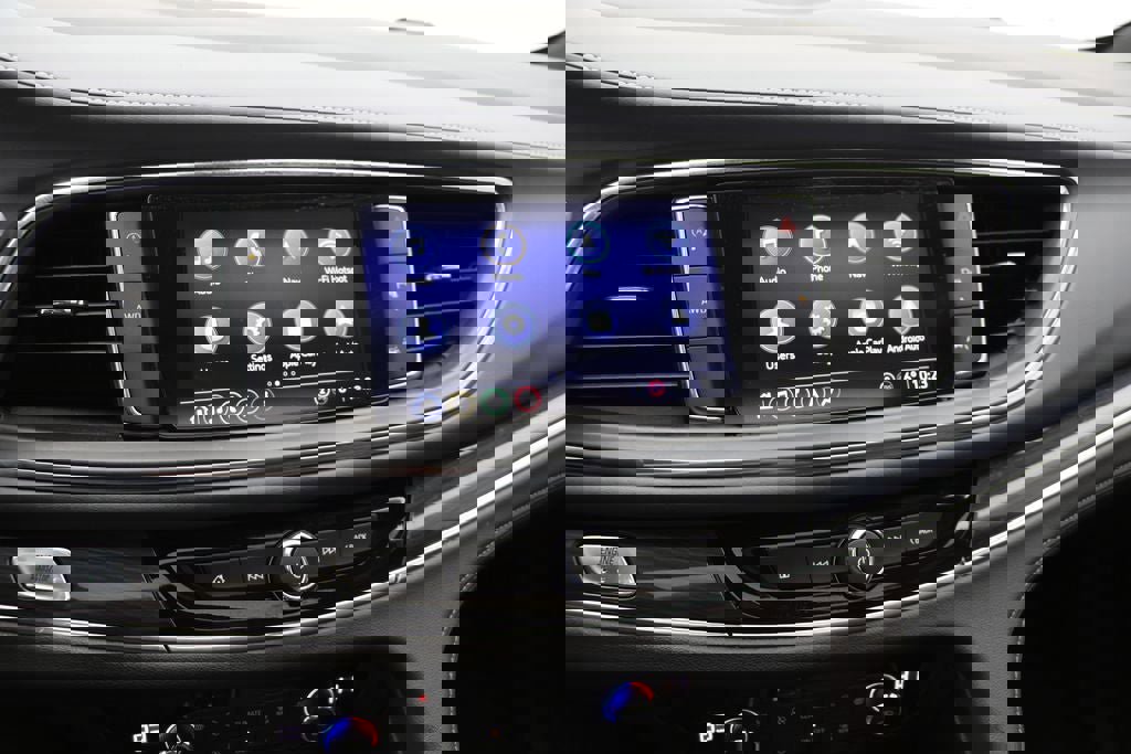 Used 2022 Buick Enclave Essence w/ Experience Buick Package image 22