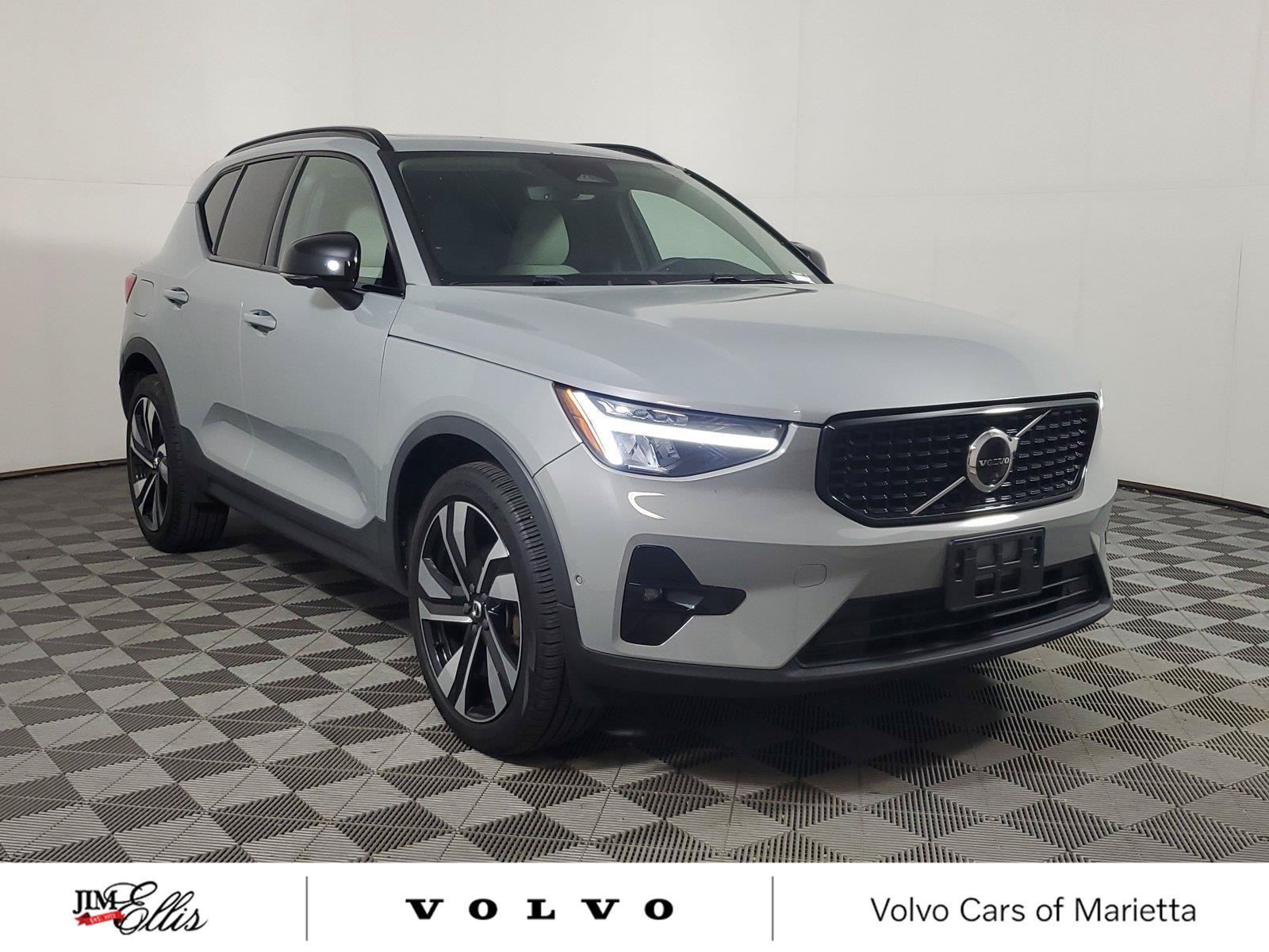 Certified 2024 Volvo XC40 B5 Plus w/ Climate Package