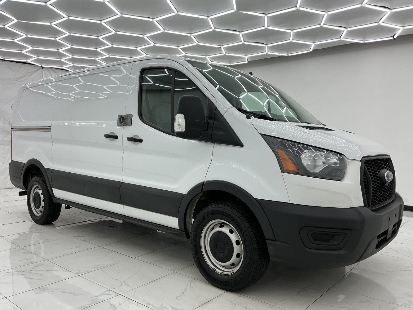 Used 2021 Ford Transit 250 Low Roof RWD image 7