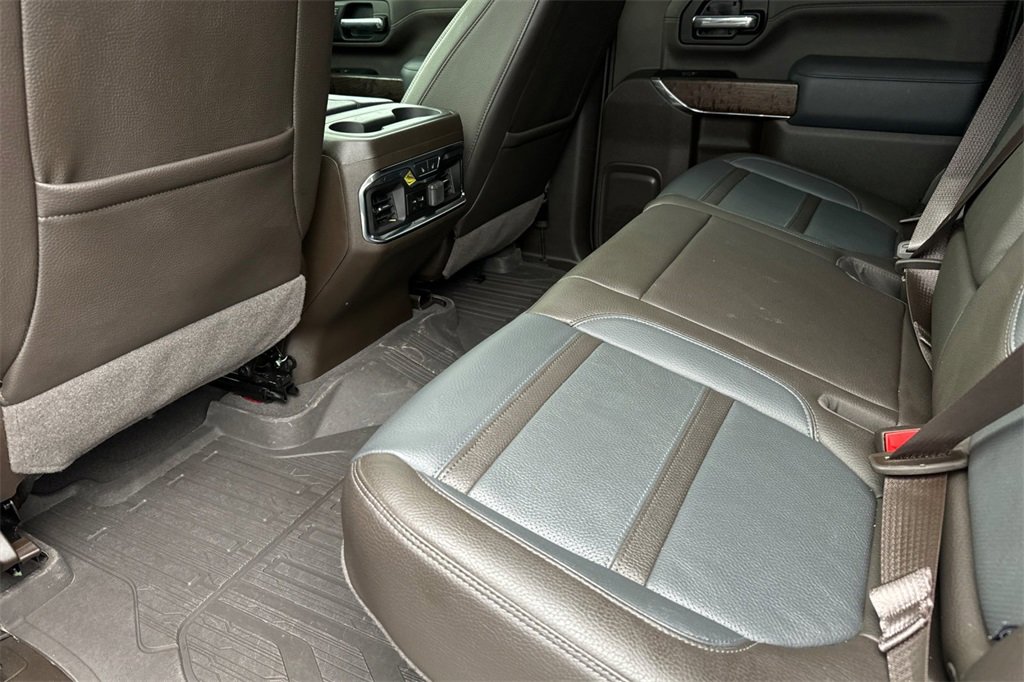 Used 2023 GMC Sierra 2500 Denali w/ Denali Ultimate Package image 12