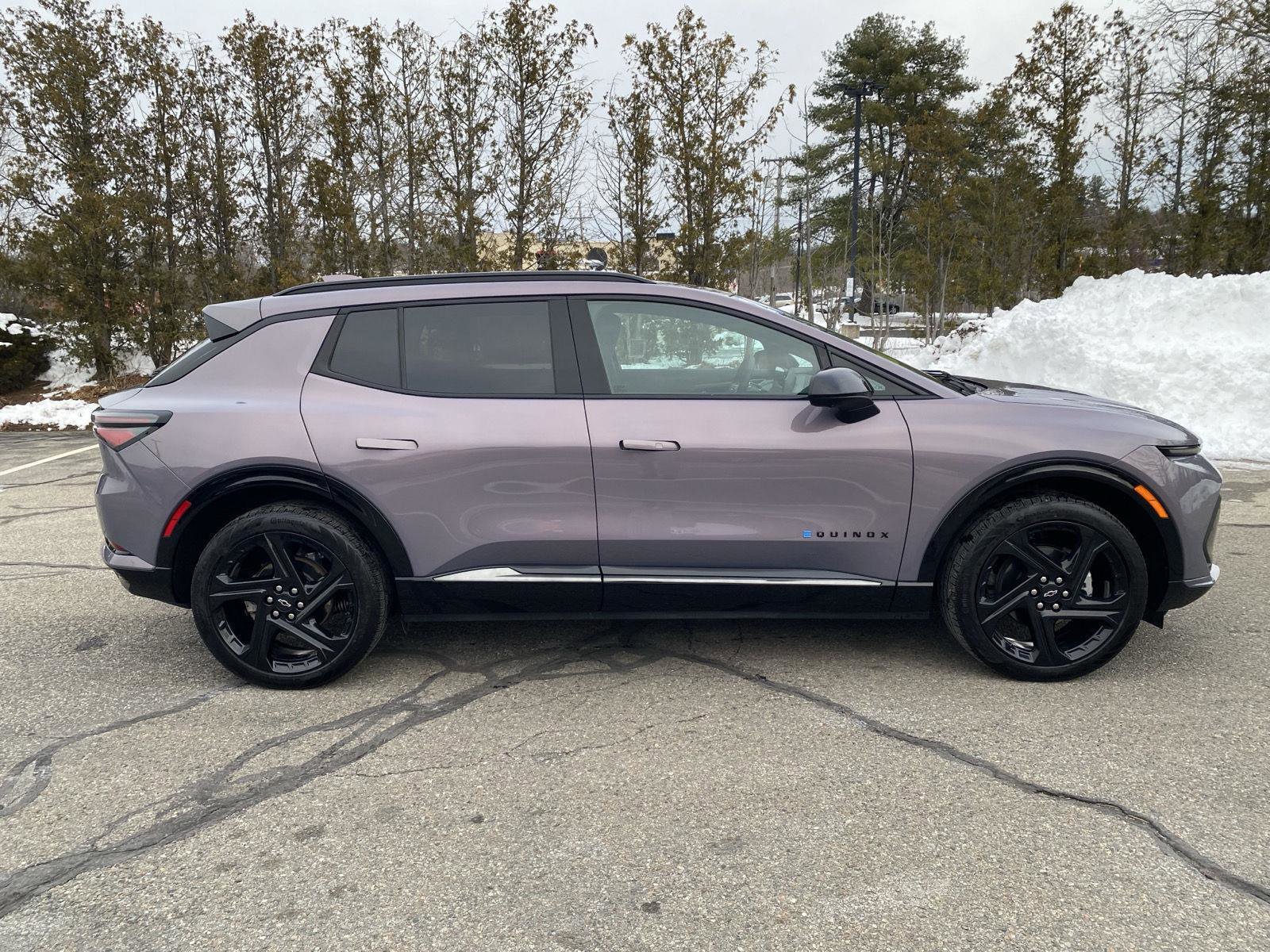 Used 2024 Chevrolet Equinox EV RS image 8