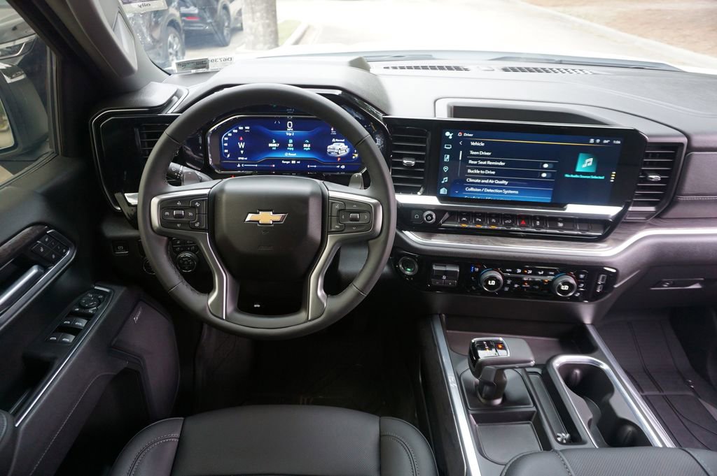 Used 2025 Chevrolet Silverado 1500 LTZ w/ LTZ Premium Package RWD image 6