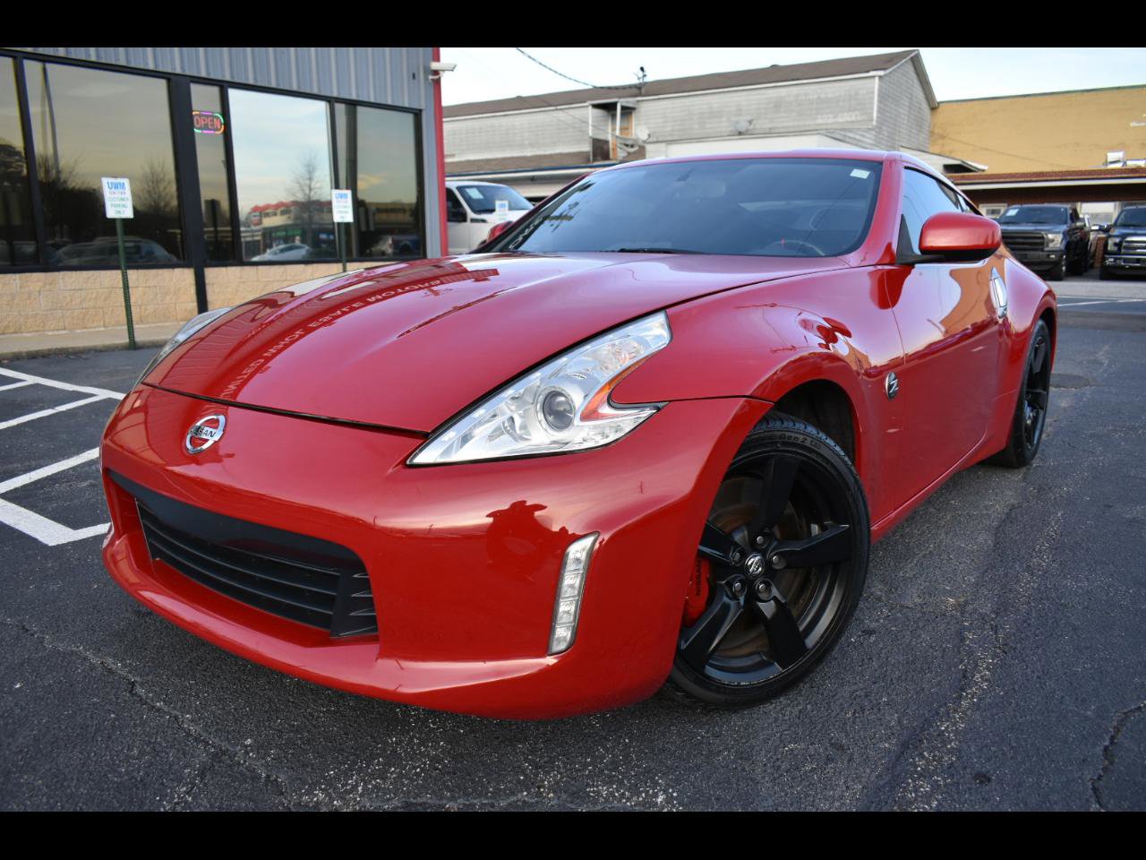 Used 2015 Nissan 370Z Coupe image 1