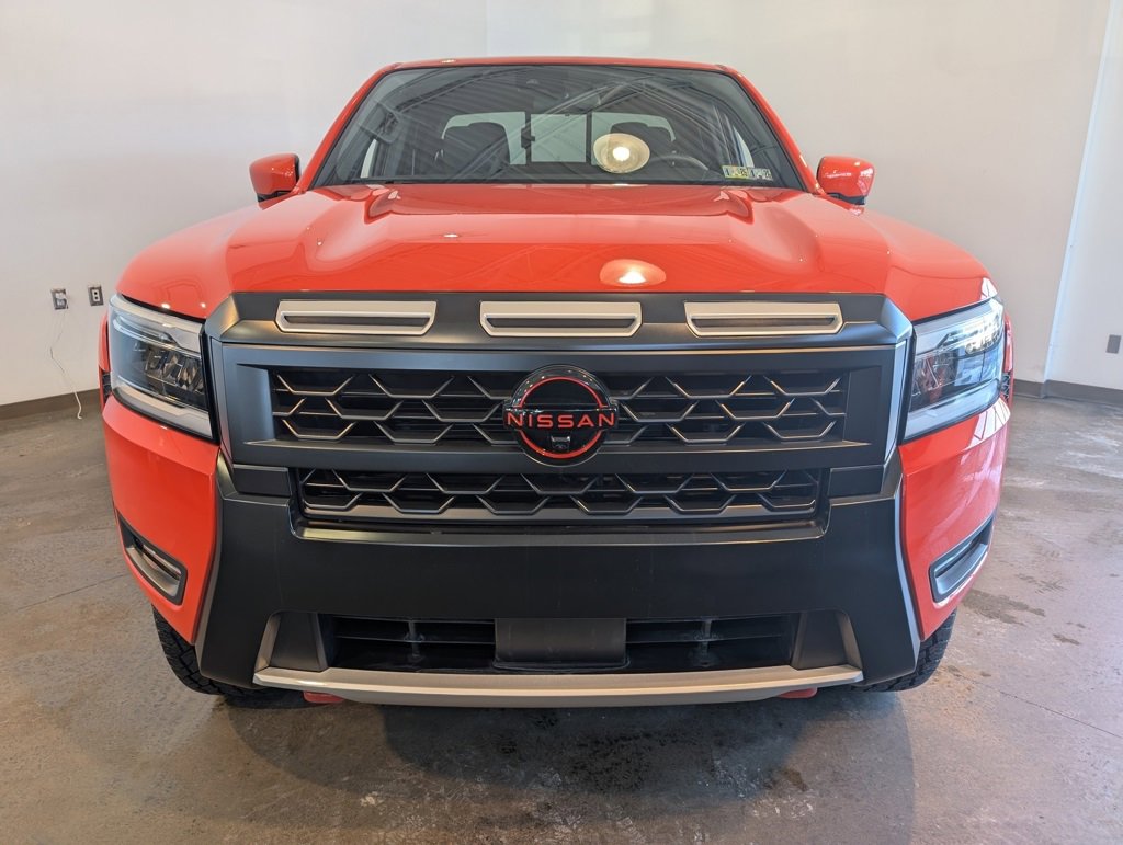 Used 2025 Nissan Frontier PRO-4X w/ Pro Convenience Package image 2