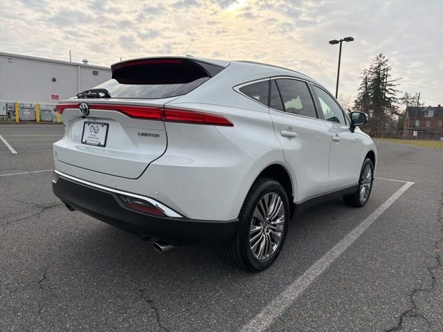 Used 2024 Toyota Venza Limited image 9