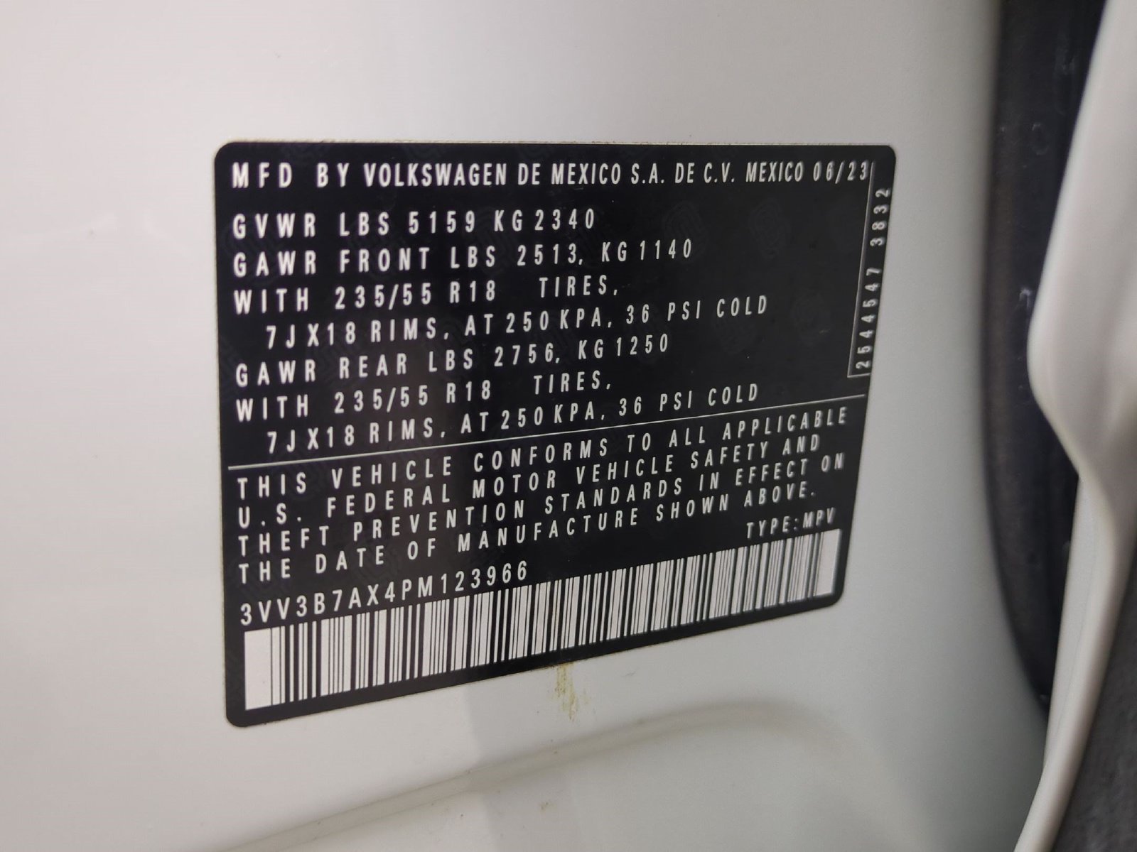 Used 2023 Volkswagen Tiguan SE FWD image 17