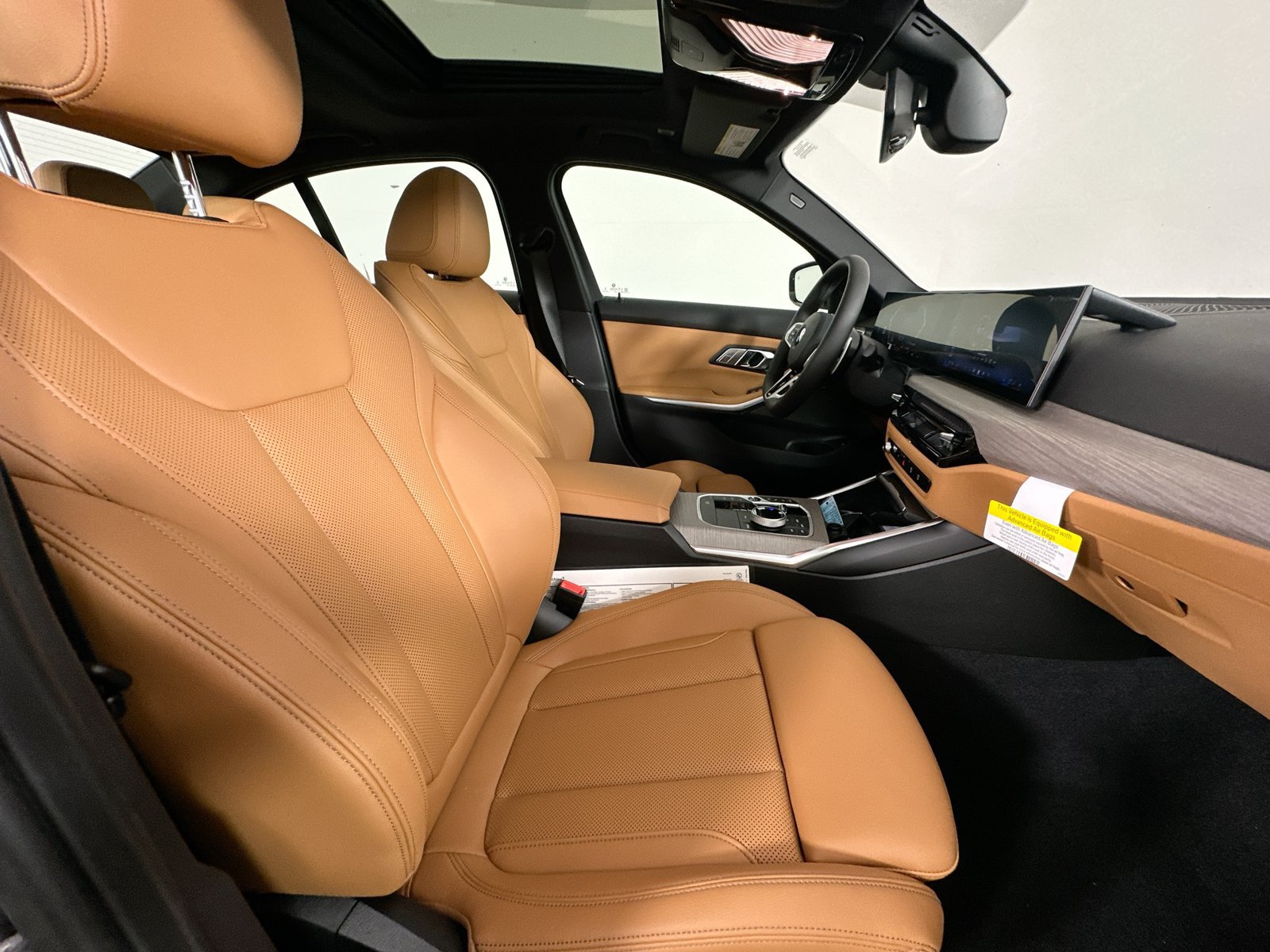 New 2026 BMW 330i xDrive Sedan w/ M Sport Package AWD/4WD image 43