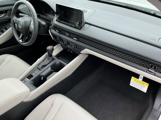 Used 2025 Honda Accord SE image 19