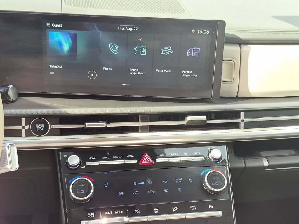 Used 2025 Hyundai Santa Fe SEL AWD/4WD image 19
