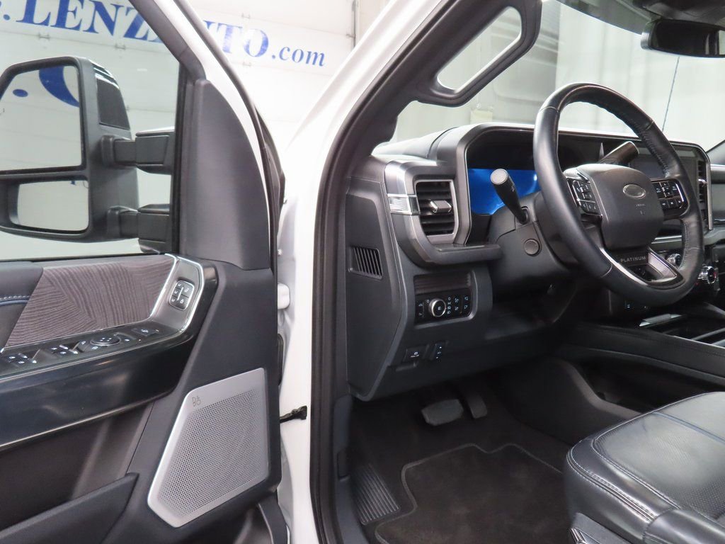 Used 2025 Ford F250 Platinum AWD/4WD image 60