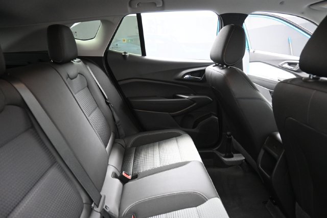 Used 2026 Chevrolet Trax LT w/ LT Convenience Package FWD image 29