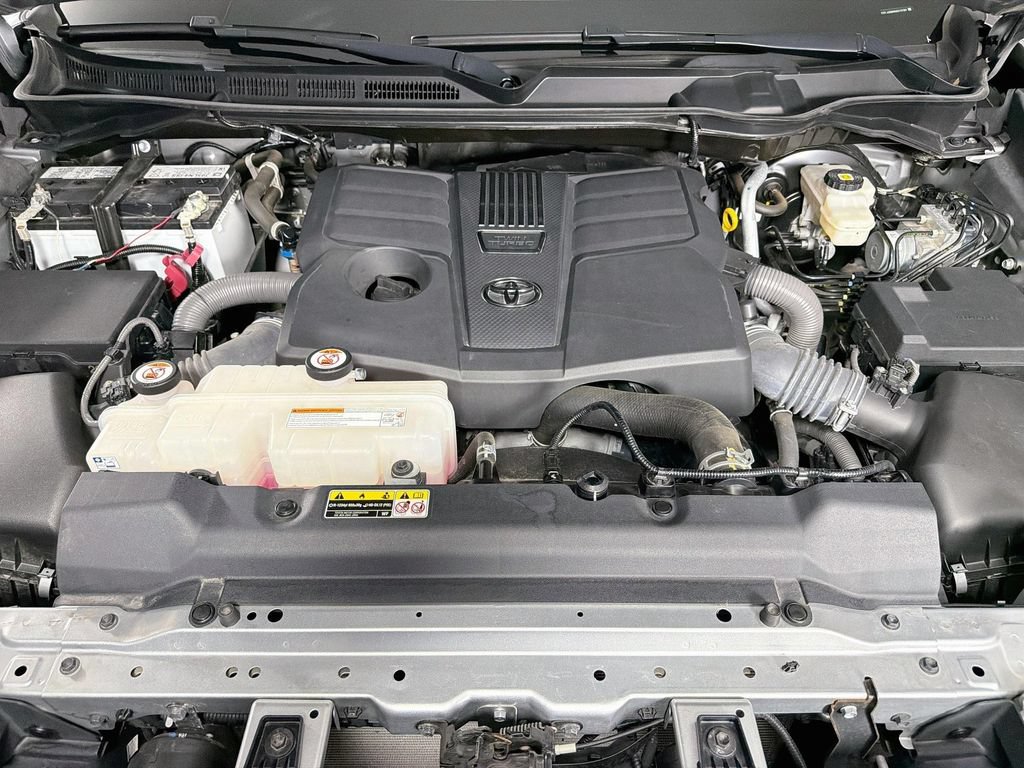 Used 2022 Toyota Tundra SR5 AWD/4WD image 27