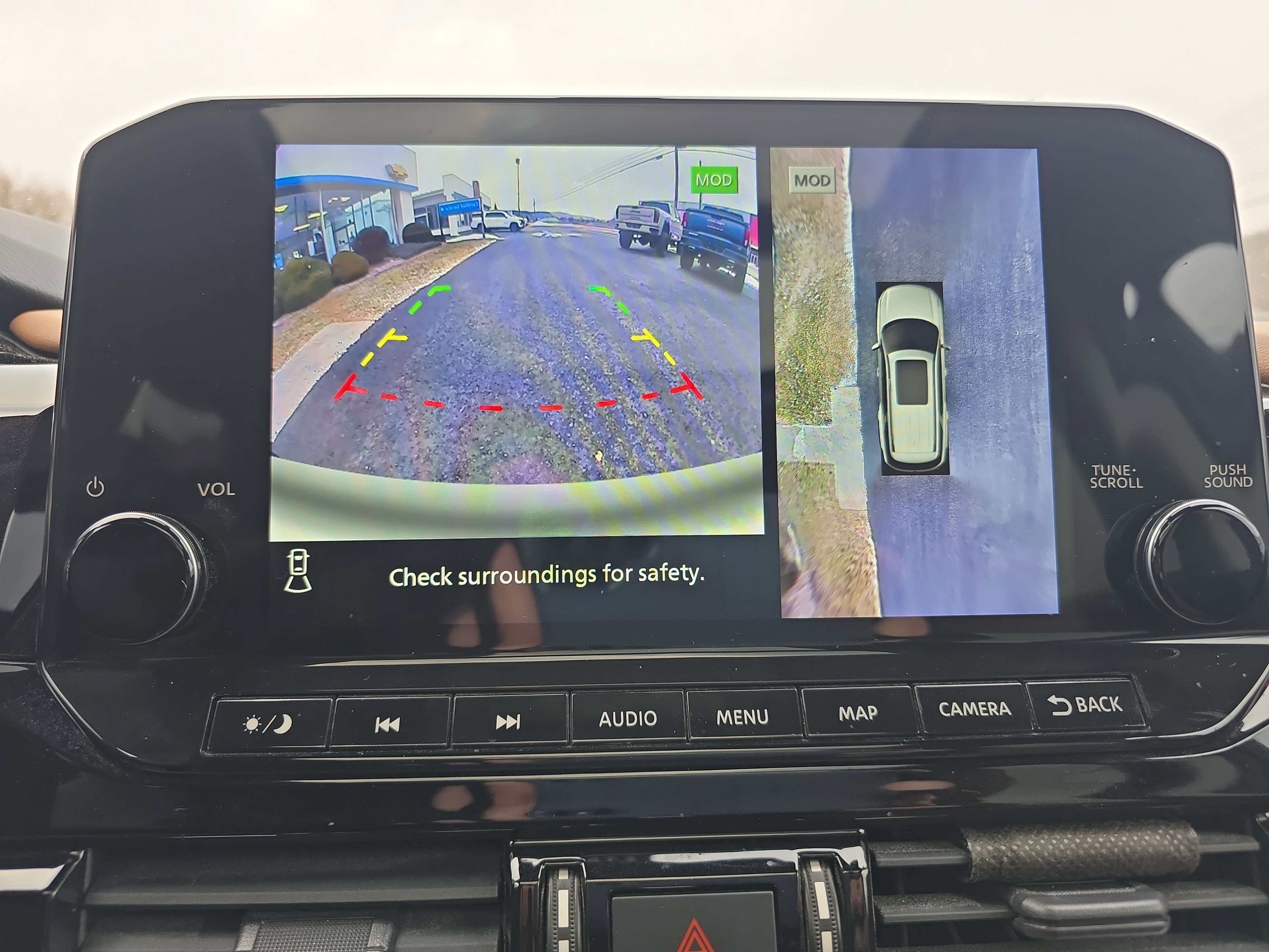 Used 2023 Nissan Pathfinder Platinum image 28