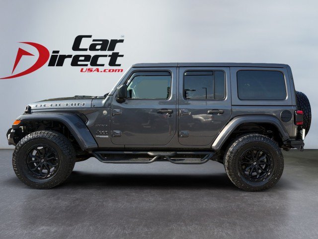Used 2018 Jeep Wrangler Unlimited Sahara w/ Dual Top Group AWD/4WD image 3