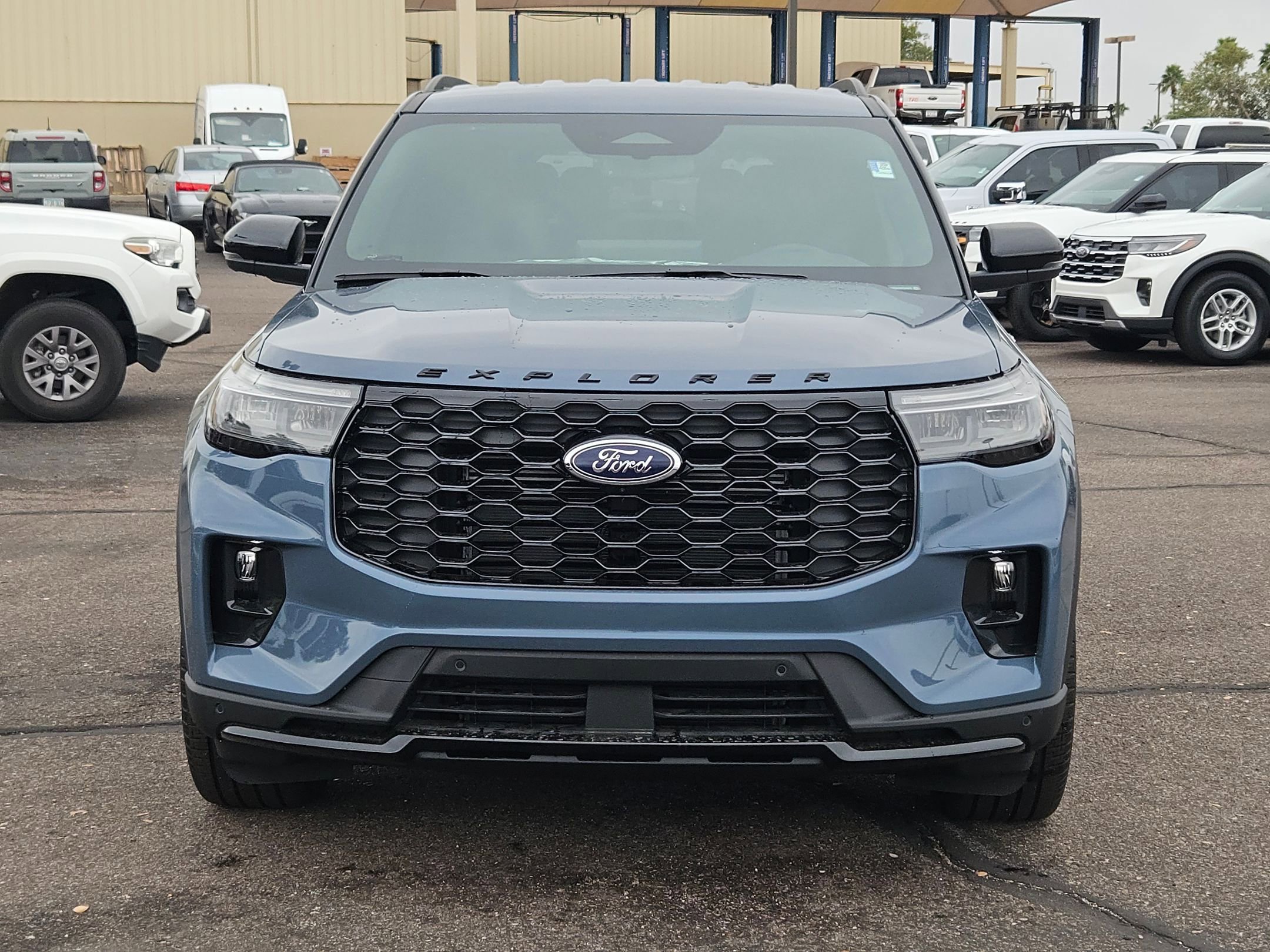 New 2026 Ford Explorer ST-Line w/ ST-Line Street Pack image 2