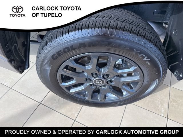 Used 2025 Toyota Tundra Platinum AWD/4WD image 13