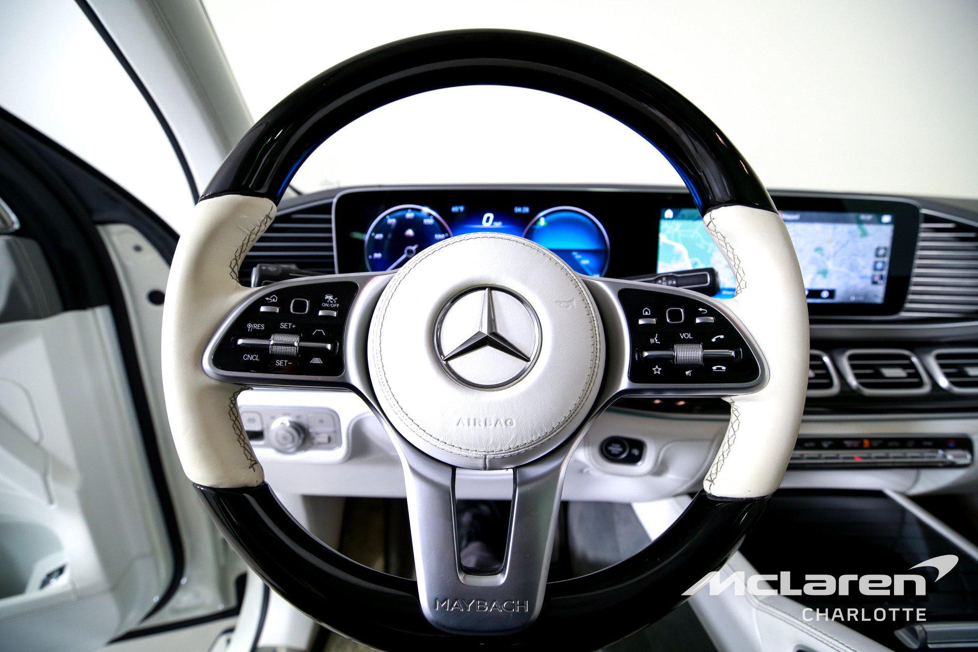 Used 2023 Mercedes-Benz Maybach GLS 600 4MATIC image 14