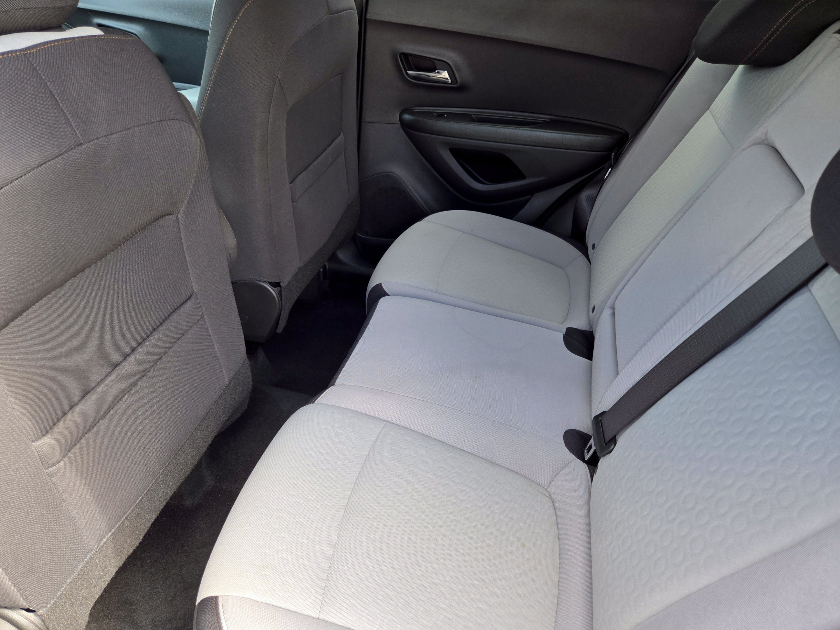 Used 2022 Chevrolet Trax LS w/ Tint and Cruise Package FWD image 26